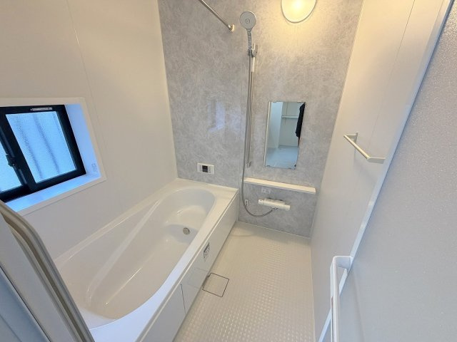 三郷市高州1丁目　新築戸建　全2棟　B号棟の浴室|追焚・浴室乾燥機付きの快適な一坪バス