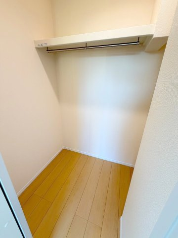 三郷市高州1丁目　新築戸建　全2棟　A号棟の収納|収納力のあるウォークインクローゼット