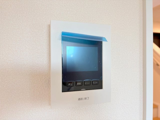 三郷市高州1丁目　新築戸建　全2棟　A号棟の防犯設備|来客時に安心のTVモニターホン