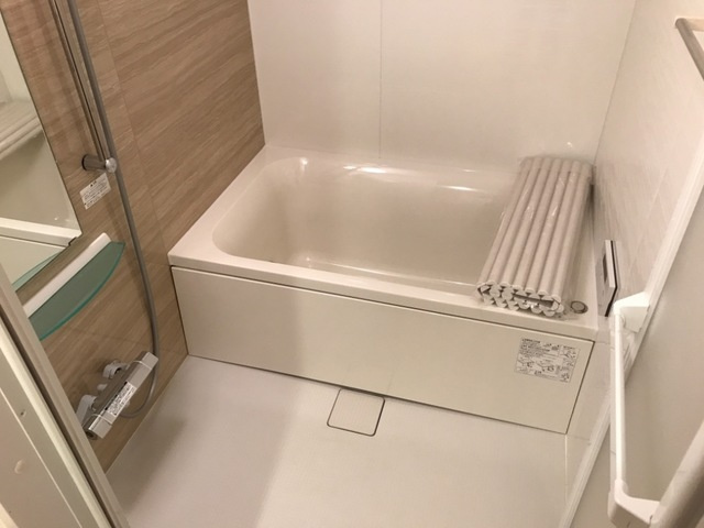鎌倉市笛田３丁目のアパートの浴室