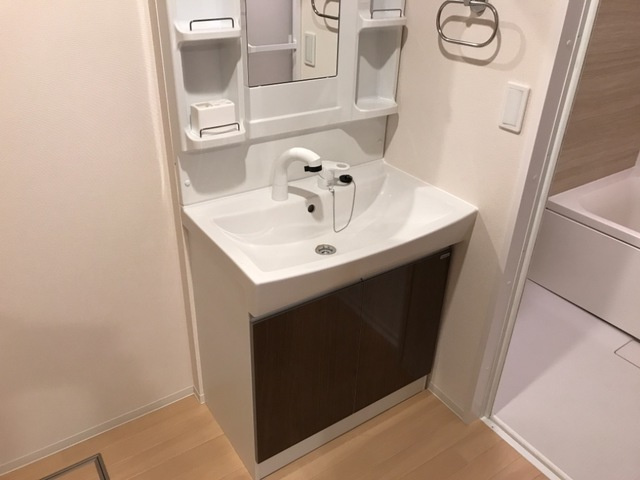 鎌倉市笛田３丁目のアパートの洗面所