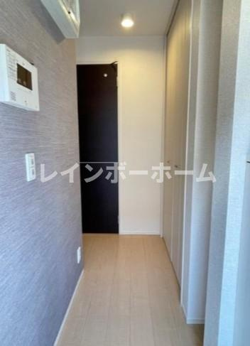 和光市下新倉２丁目のアパートの玄関