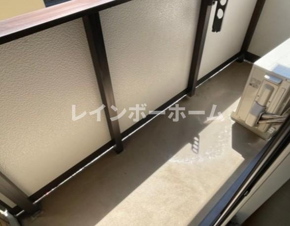 和光市下新倉２丁目のアパートのバルコニー