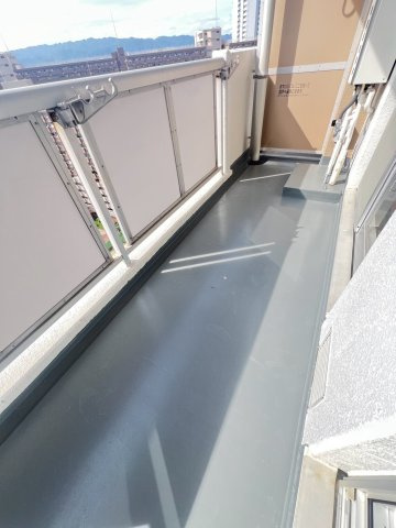 UR武庫川　11号棟のバルコニー