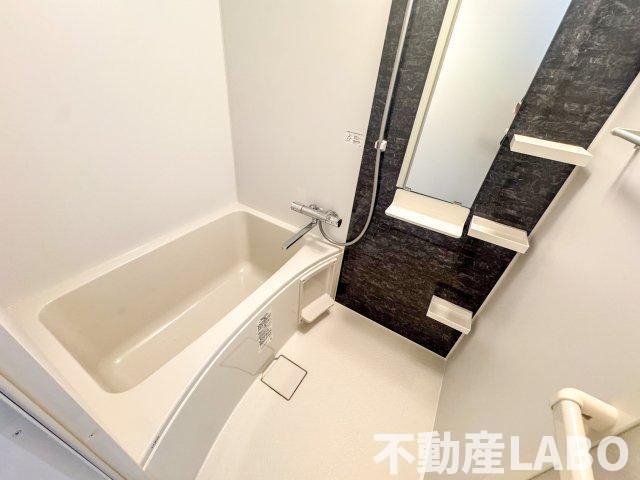 セレニテ難波西アリエの浴室
