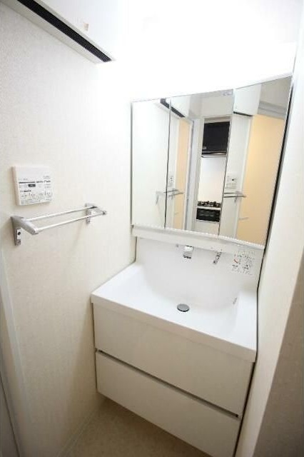 グランドール文京の独立洗面台|忙しい朝も準備バッチリ。