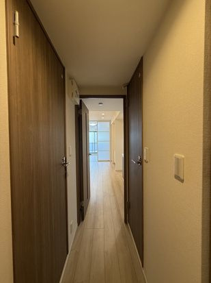 リブリ・アウルの内装
