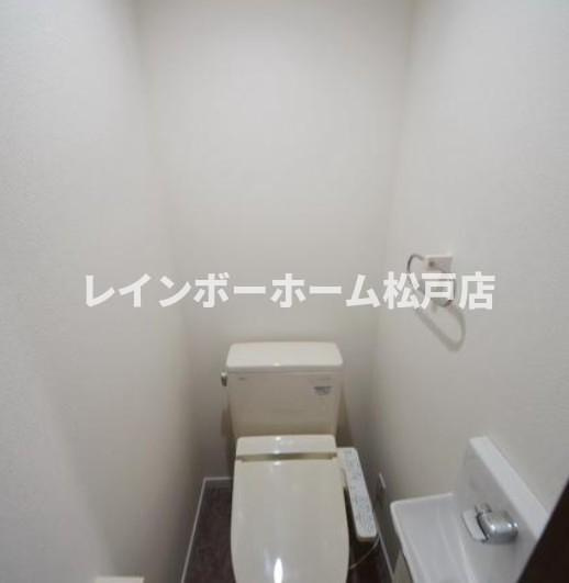 特典：仲介手数料が無料です!!のトイレ|トイレもきれいです