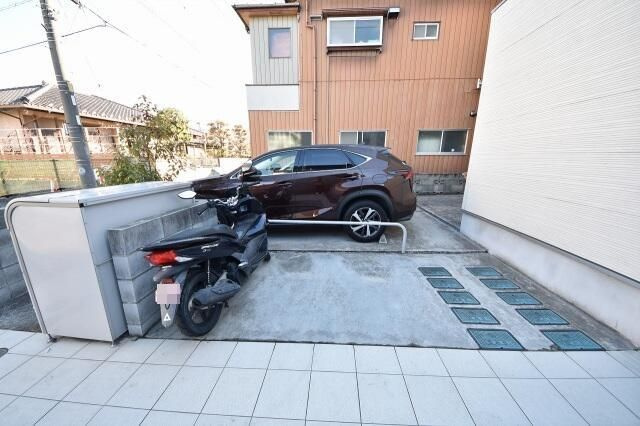 ＣＢ鳩ヶ谷イシスの駐車場