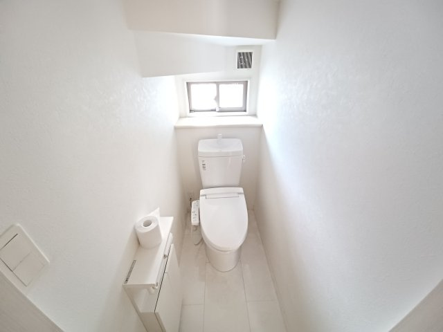 東松山市加美町2-7戸建のトイレ|落ち着いたトイレです
