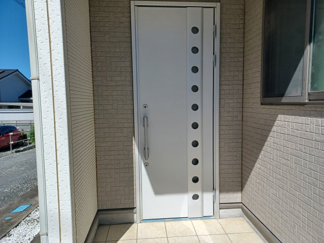 東松山市加美町2-7戸建の玄関|ゆったりとした玄関です