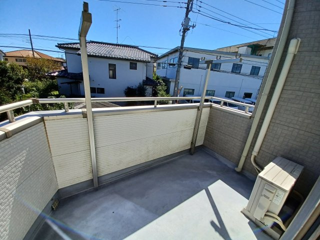 東松山市加美町2-7戸建のバルコニー|バルコニーからの眺めを楽しみながら食事をしませんか