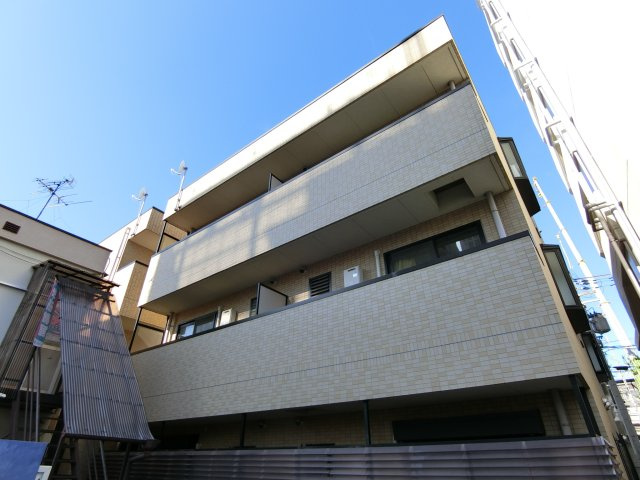 【外観】 | ファミーユ東館