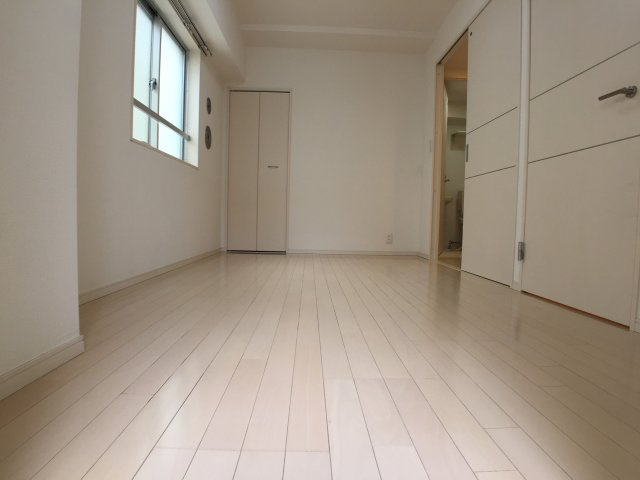 アランシア押上の洋室
