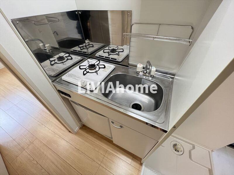大田区大森中２丁目のアパートのキッチン|同シリーズの参考写真です。実際の設備・内装は現況を優先とさせていただきます。
