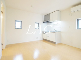 【居間・リビング】 | ショコラ白山 | 洋室のお部屋です。
