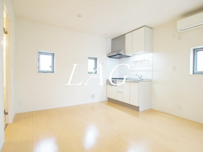【居間・リビング】 | ショコラ白山 | 洋室のお部屋です。