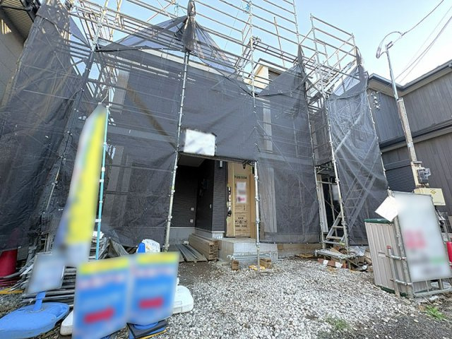 【外観】 | 練馬区大泉学園町6丁目　新築一戸建住宅　全1棟　(保谷店) | 全居室に収納を完備し、お部屋を広くお使いいただけます。