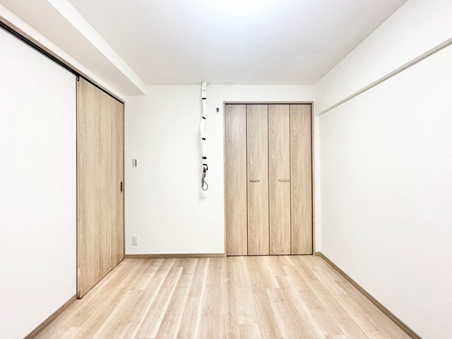 【洋室】 | 千里桃山台団地A1棟 | サイトに掲載されていない箇所の写真、撮影してお届けさせて頂きます！気になる物件で、見たい部分の画像が無い場合は、弊社スタッフまでご連絡下さいませ。お客様の気になる箇所を、カメラにて撮影して参ります！