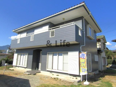 【外観】 | 【再生住宅】山梨市上神内川 | きれいな外観です