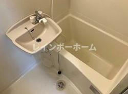クレフラスト一之江の浴室