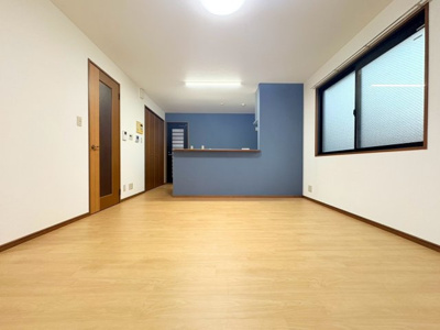 【居間・リビング】 | 吹田市片山町３丁目貸家