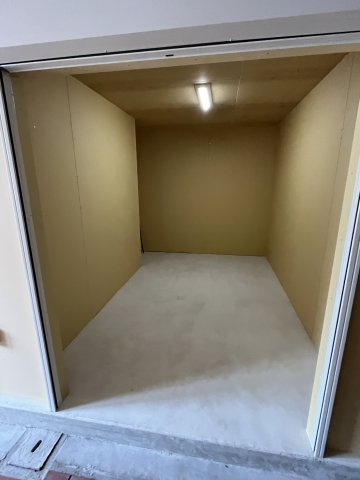 メゾン白鷺レンタルガレージの収納