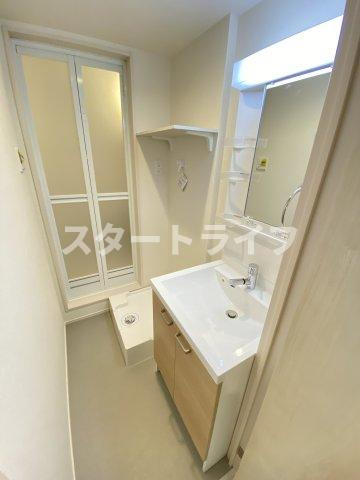 大阪市淀川区木川東１丁目のアパートの洗面所