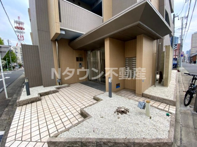 【エントランス】 | ロイヤルヘリテージ | 毎日通るエントランスはこのようになっています