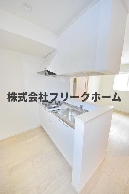三鷹市下連雀２丁目のアパートのキッチン