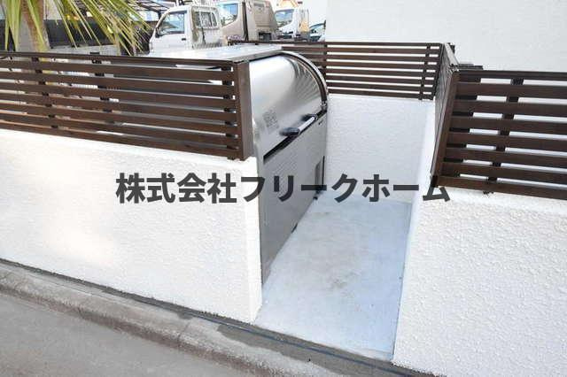 三鷹市下連雀２丁目のアパートのその他共用部分
