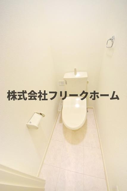 三鷹市下連雀２丁目のアパートのトイレ
