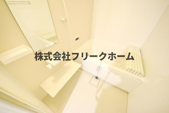 三鷹市下連雀２丁目のアパートの浴室