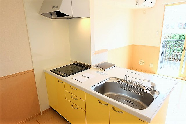 セジュール宮沢Aのキッチン|写真は同建物の別部屋を参考に掲載しております。