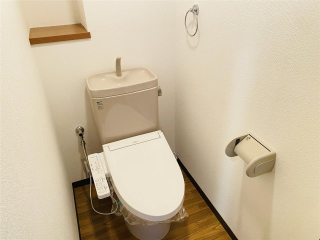 キャッスルコート国府寺町のトイレ
