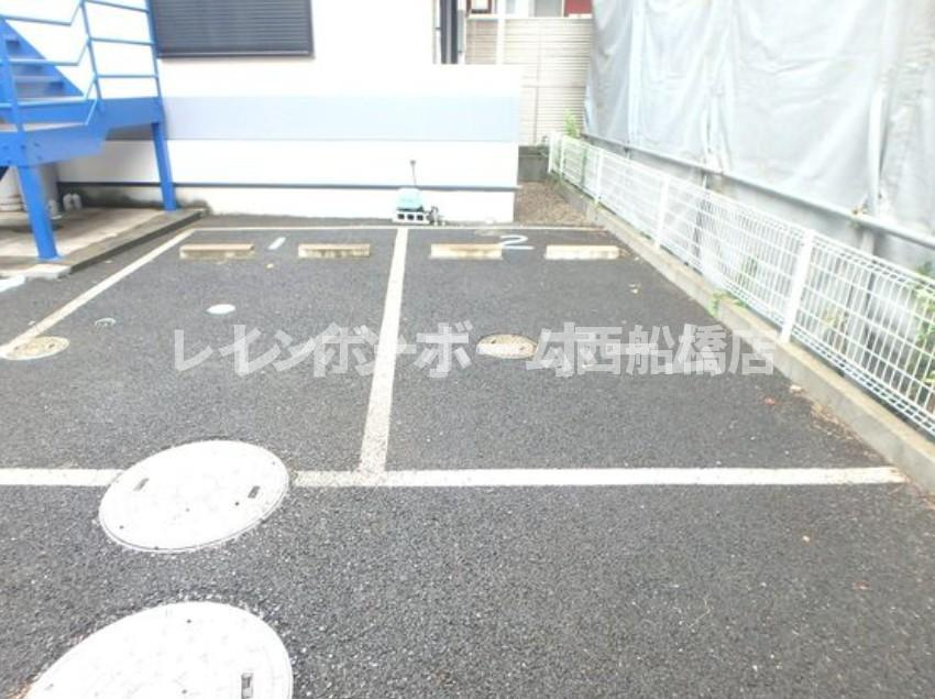 Full WiseⅡの駐車場