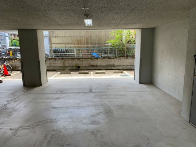 Yuh-3の駐車場