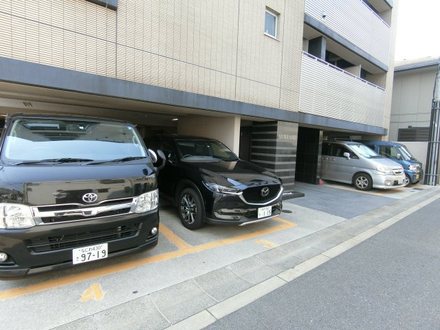 【駐車場】 | ソミュール南栄