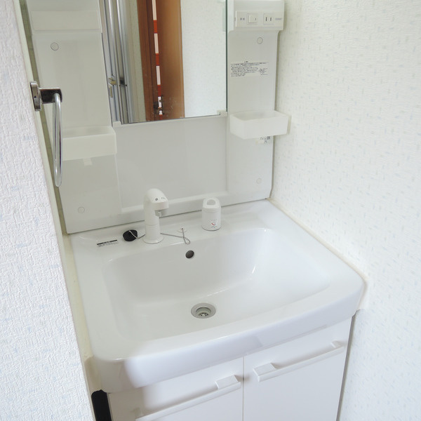 横浜市西区浅間町１丁目の賃貸マンションの洗面所