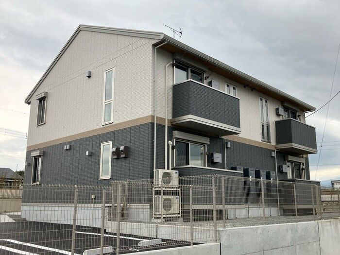 メゾン岡宮の外観