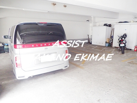マンションVIP中野坂上の駐車場