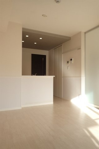 【居間・リビング】 | ベルフォレスト弐番館【SHM】 | ※203号室参考写真