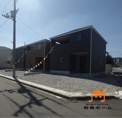 クレイドルガーデンさぬき市志度第２◇耐震等級３取得の地震に強いオール電化住宅です！の前面道路含む現地写真|現地写真
前面道路が広く見通しが良いため、ファミリーカーのような大きな車でも運転しやすく、車庫入れも余裕を持ってできるのが魅力的なお家です。