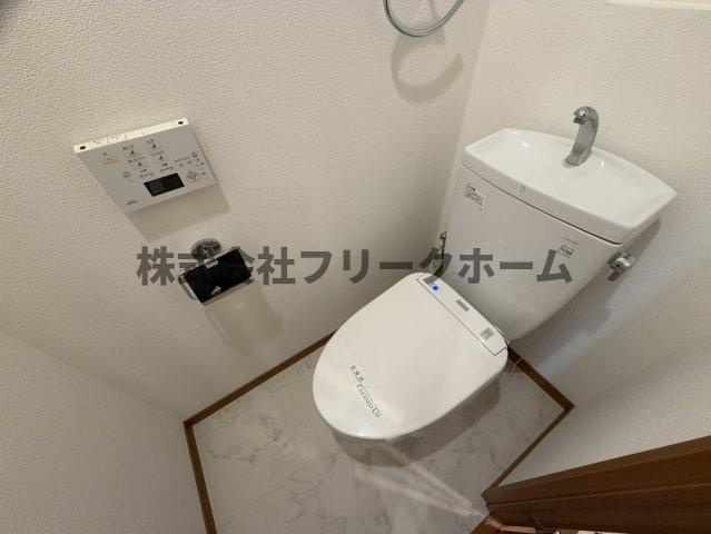 小金井市本町４丁目の賃貸マンションのトイレ