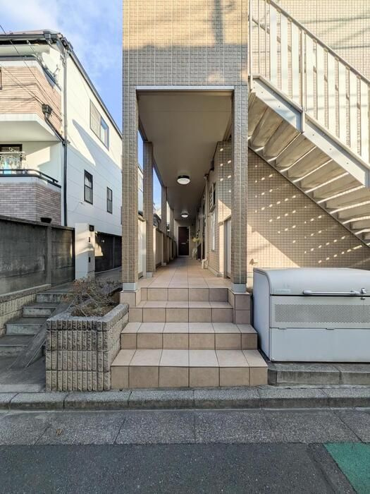 クレール上落合のエントランス