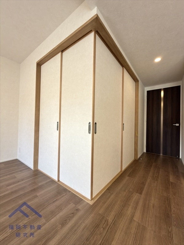 アルファステイツ箱崎の洋室