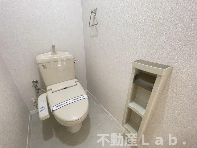 ガーデンコート　Ⅲ棟のトイレ|※同一建物１階のお写真です。