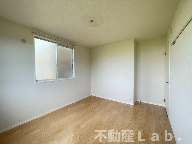 ガーデンコート　Ⅲ棟の洋室|※同一建物１階のお写真です。
