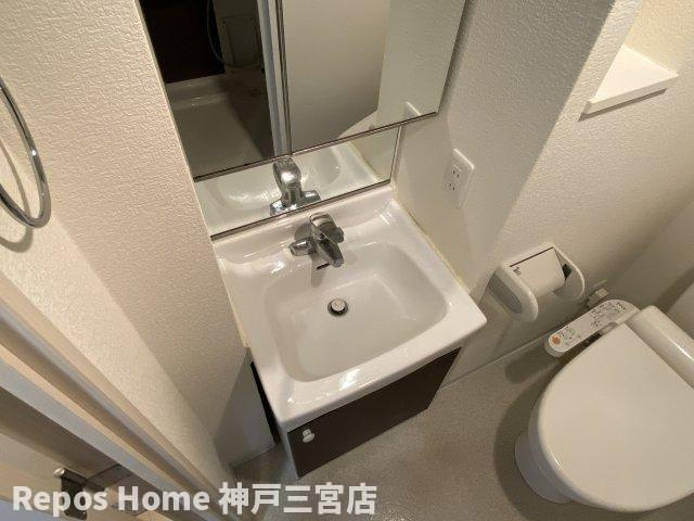 エステムコート神戸県庁前IVグランディオの洗面所