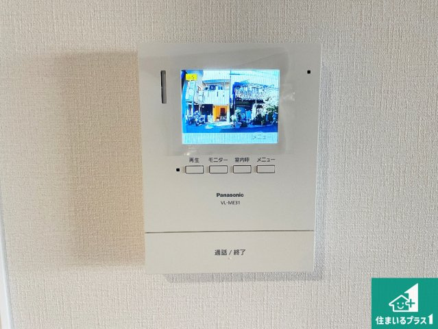 ■摂津市別府　第1期　新築一戸建ての防犯設備|カラーモニターインターホン！声だけでなく来訪者の姿や顔がモニターで確認できるので、小さなお子様がいらっしゃるご家庭でも安心できます！